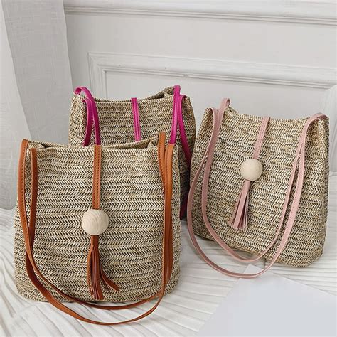 straw tote bags for summer.